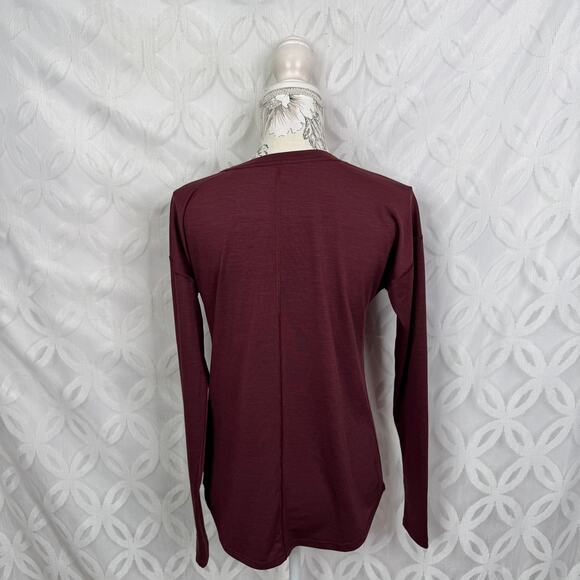 The North Face Hyperlayer FlashDry Crew Long Sleeve Tee Brick Red Womens Size S - Picture 4 of 8